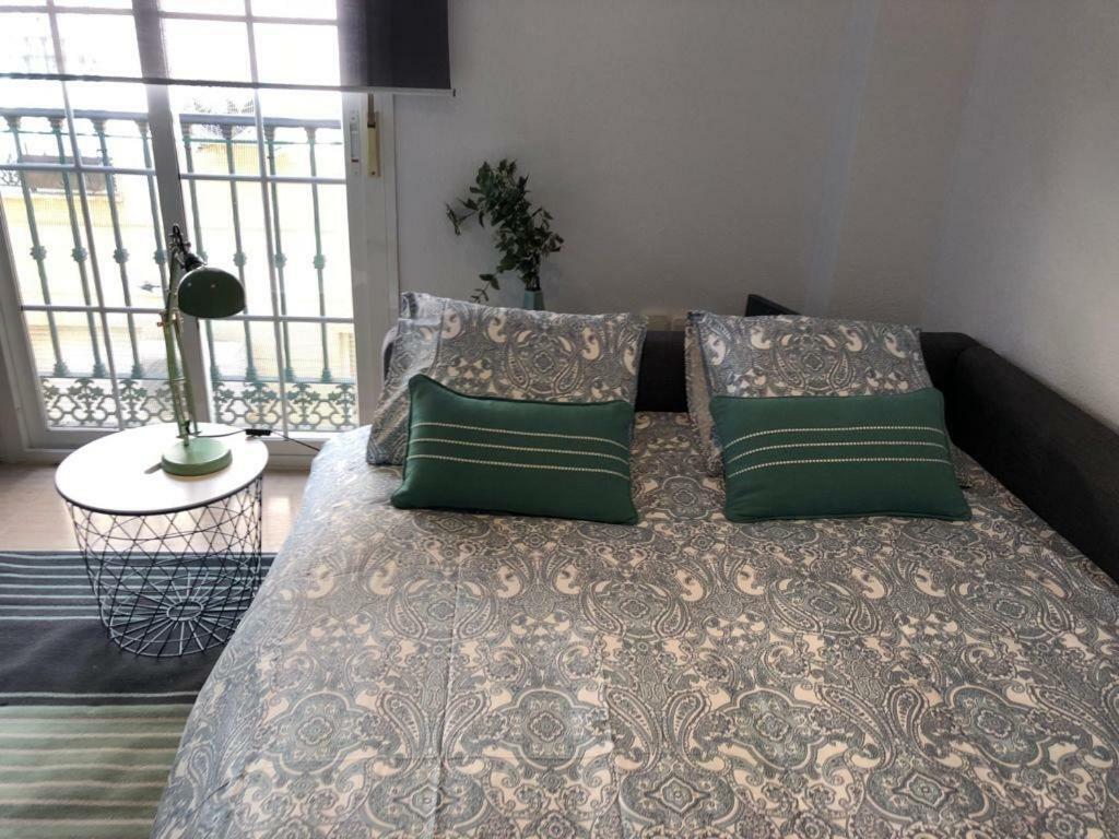 Апартаменты Charming Loft Malaga Centre Экстерьер фото